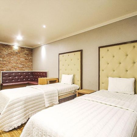 Central Hotel Changwon Exterior photo