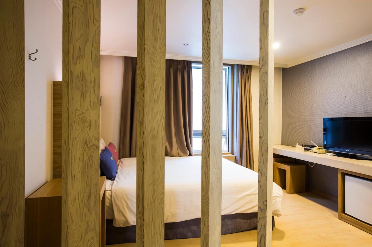Central Hotel Changwon Exterior photo