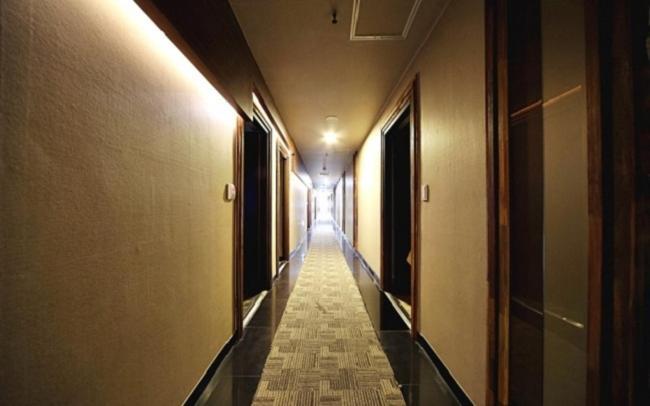Central Hotel Changwon Exterior photo