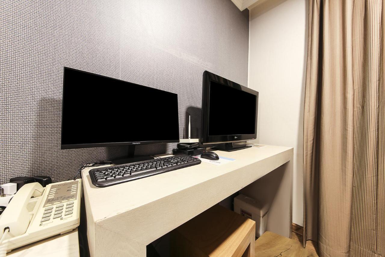 Central Hotel Changwon Exterior photo