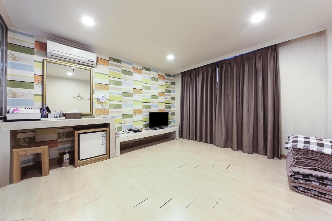 Central Hotel Changwon Exterior photo