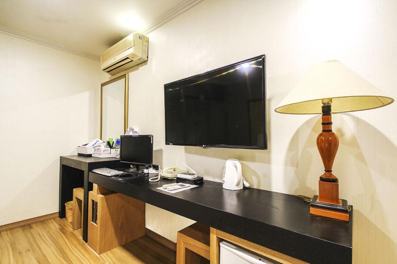 Central Hotel Changwon Exterior photo