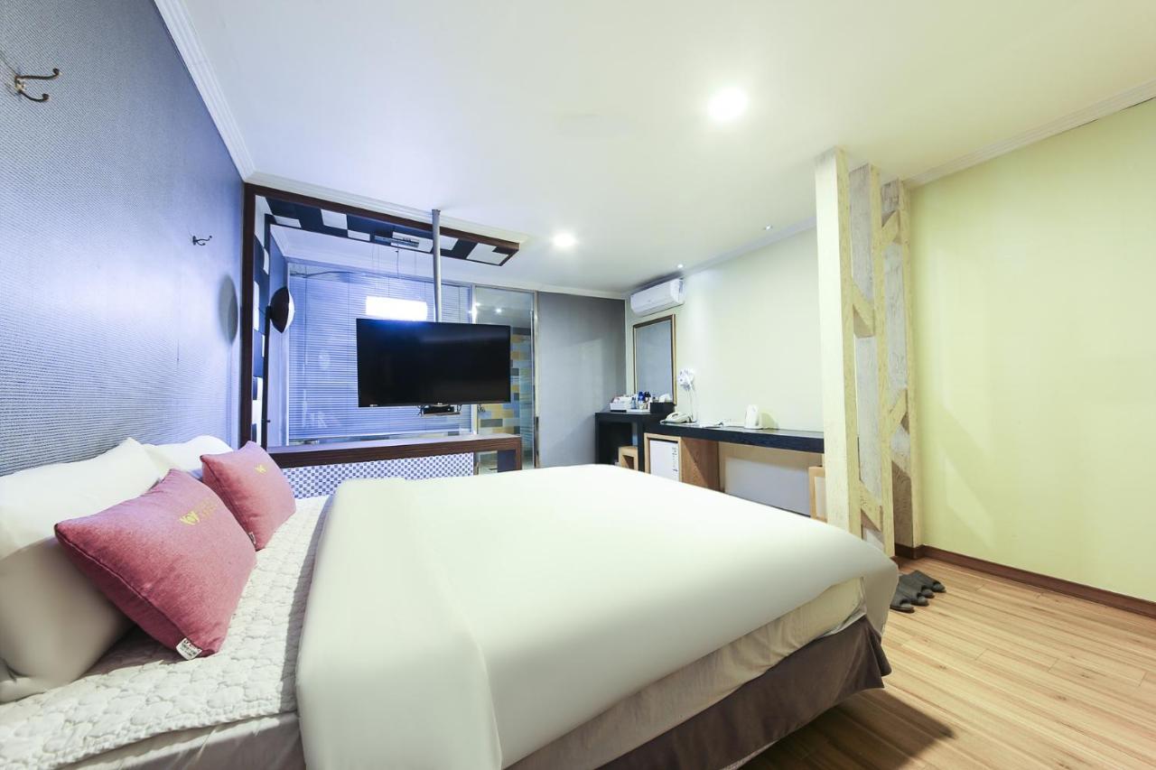 Central Hotel Changwon Exterior photo